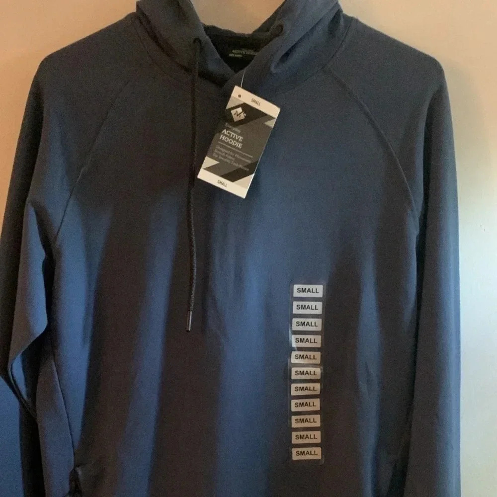 Mens NWT members mark hoodie , drifit